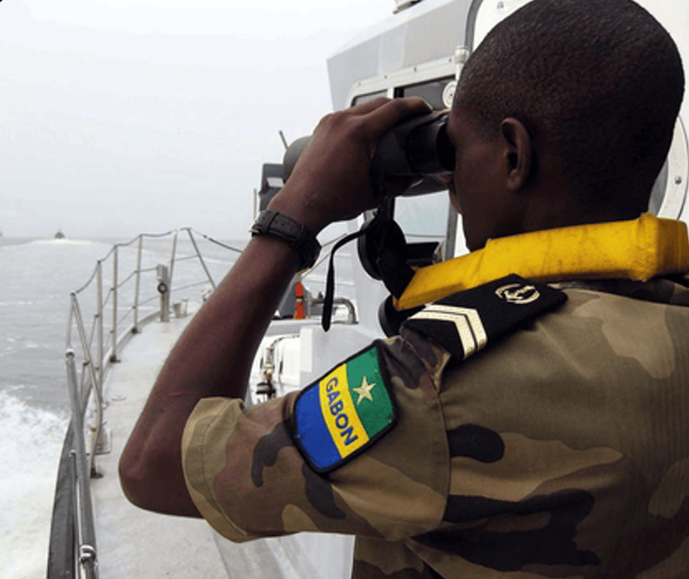 Soldat gabonais en pleine mission de lutte contre la piraterie en 2010