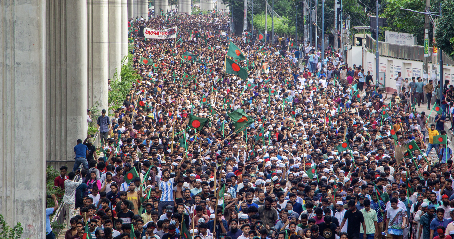 Marche de la victoire après la fuite de Sheikh Hasina le 5 août 2024 © Wikimedia Commons/ Rayhan 9d