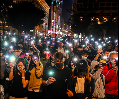 Le siège de l'université PolyU a commencé dimanche dans le cadre d'une campagne plus large visant à perturber massivement la vie à Hong Kong.