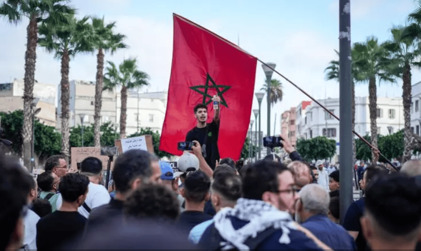 Manifestation menée par des jeunes à Casablanca, au Maroc, le 5 octobre 2025.